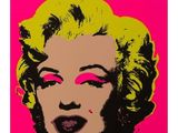 un tableau représentant Marilyn Monroe en rose et jaune sur un fond rose