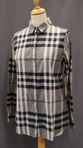 BURBERRY : chemisier à carreau taille 38