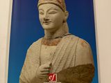 the cover of the book chypre, with a statue of a woman wearing a headdress