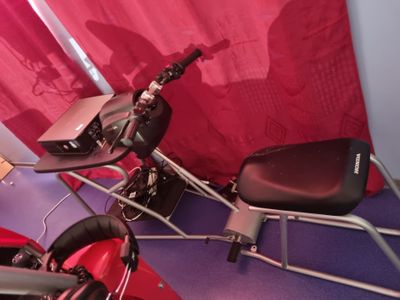 Simulateur moto HONDA Riding Trainer avec unité centrale DELL