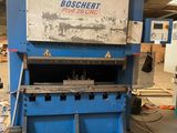 l'image d'une machine installée dans un entrepôt