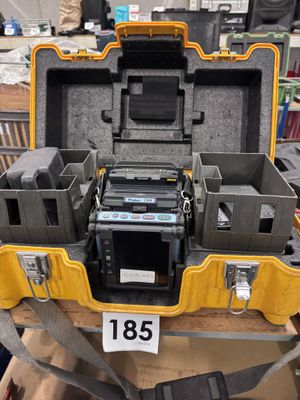 Une soudeuse à fibre 70S FUJIKURA - Photo 1