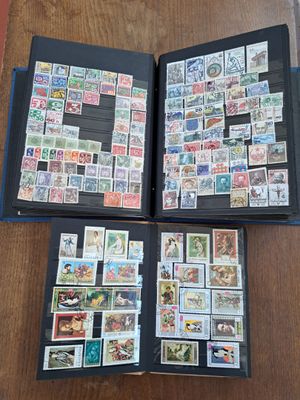 2 albums de timbres, Europe de l'Est et divers. - Photo 1