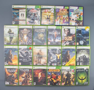 beaucoup de jaquettes de jeux vidéo accrochées au mur