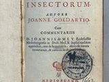un livre sur lequel figure l'image d'un cheval