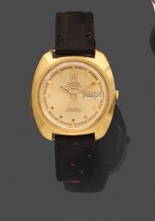 une montre-bracelet en or 18 carats sertie de diamants