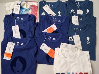 Lot de 10 tee-shirts LE COQ SPORTIF Paris 2024, diverses tai…