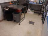 une image d'une cuisine avec beaucoup d'espace de travail