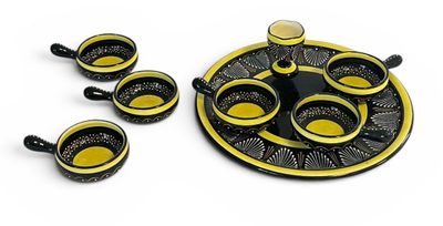 service à thé en céramique jaune et noir, avec tasses et soucoupes