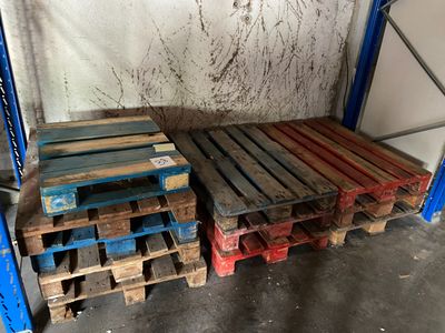 Un lot de 80 palettes Europe en bois