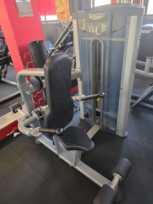 a machine that is sitting in a gym room