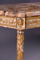 Rare console néoclassique en bois sculpté, doré et laqué. (photo 3)