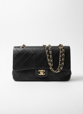Sac Chanel moyen à rabat en cuir d'agneau matelassé noir