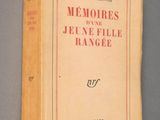 the front cover of a book with the title memories of jeune bille range