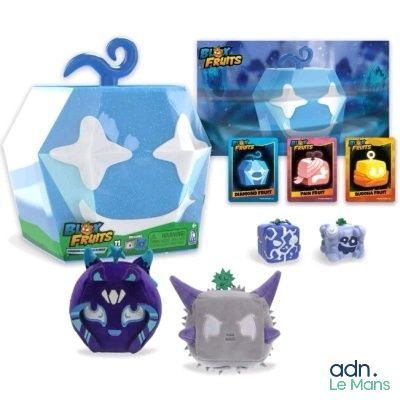 une boîte qui contient tout un tas de jouets