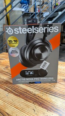 Casque sans fil SteelSeries Arctis Nova Pro à vendre à San José, Californie