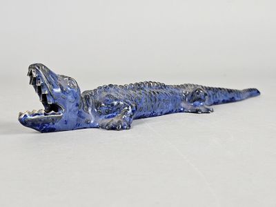PIERREFONDS. "Crocodile". Sujet en grès émaillé et écailles …