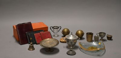 a lot of silver items that are on the table
