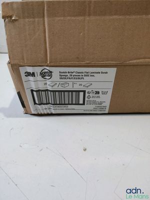 the box is open and ready to be packed with the contents