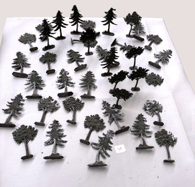 Lot de Sapins et Arbres en Plomb
