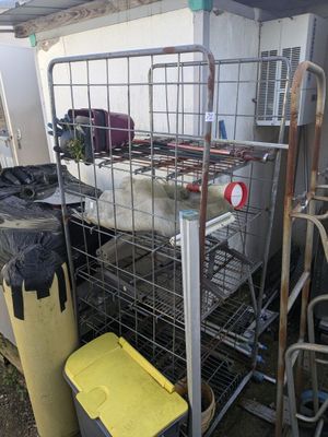 3 chariots grillagés - Photo 1