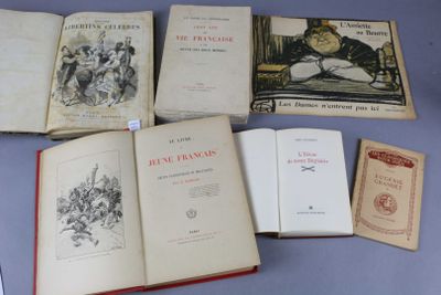 de nombreux livres posés sur une table
