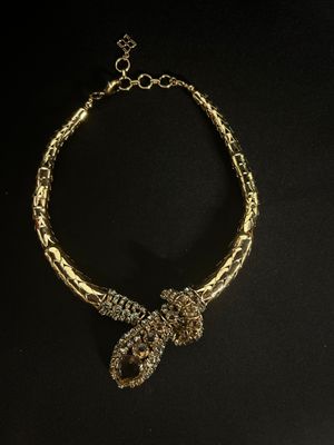 Collier serpent articulé en métal doré et verroterie. - Photo 1