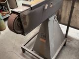 a machine that is sitting on a table in a room