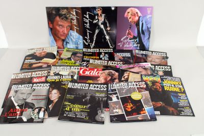 beaucoup de magazines posés sur la table