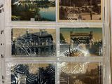 une vieille photo montrant un tas de photos dans des sacs en plastique
