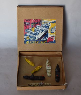 une boîte qui contient des jouets