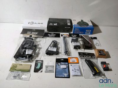 a lot of electronic items that are sitting on a table