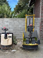 EXT - Un ensemble d’outillages divers décliné comme suit :
