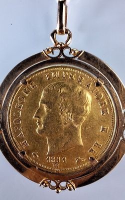 Pendentif en or jaune (18 carats) accueillant une pièce en o… - Photo 1