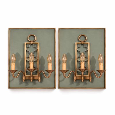 paire d'appliques murales anciennes en laiton avec des panneaux en verre