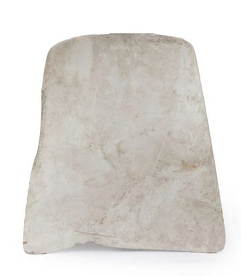 dalle de marbre posée sur une surface blanche, avec un fond blanc