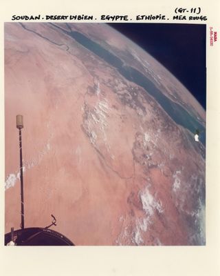 Photo de la Terre prise depuis l'espace par la NASA, avec une vue sur le désert du Sahara