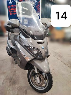 Scooter PIAGGIO XEVO 400 immatriculé BQ-739-XS du 01/07/2011…