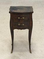 Table chiffonnière à vernis Martin. (photo 3)