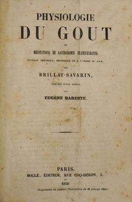 un vieux livre avec un titre en noir et blanc