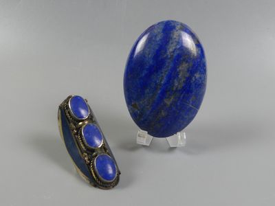 Minéraux de collection. Lapis lazuli, duo bague longue et ga…