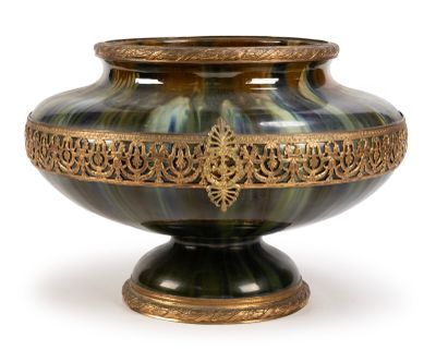 a vase that is sitting on a table