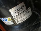 un autocollant à l'arrière d'une moto sur lequel est inscrit « Japon »