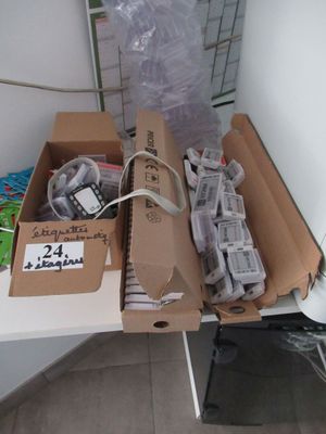 Fort lot d'étiquettes automatiques type STHDL-R avec mise à …