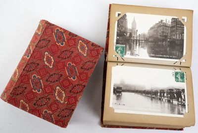Suite de deux albums de cartes postales anciennes sur le thè…