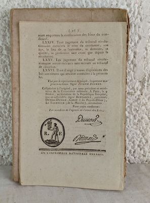 un vieux livre avec l'image d'un homme et d'une femme