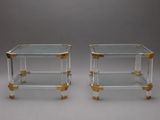 paire de tables d'appoint en laiton et en verre