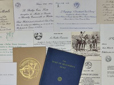 de nombreux types de papiers différents sur la table
