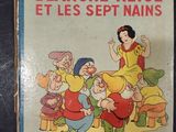 walt ' s blanche - neigee et les septaiss, with illustrations by walt ' s characters