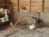une photo d'une pièce dans laquelle se trouve une borne d'incendie